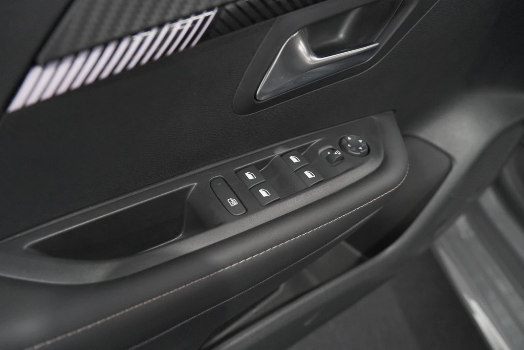 Peugeot 208 – foto 32