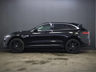 Jaguar F-PACE – thumbnail 2