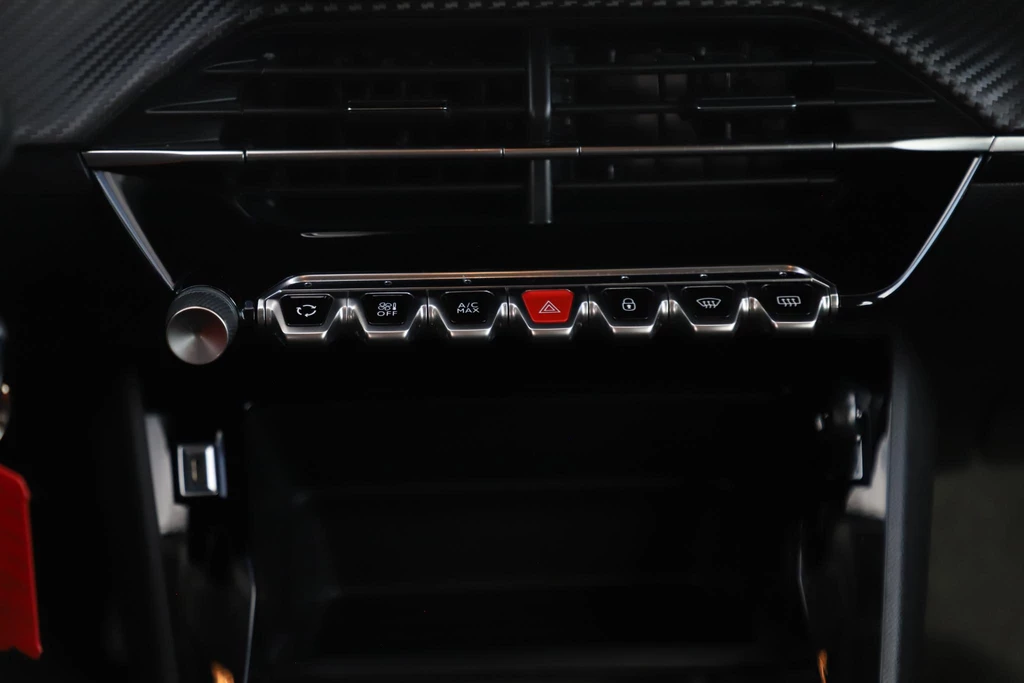 Peugeot 208 – foto 10
