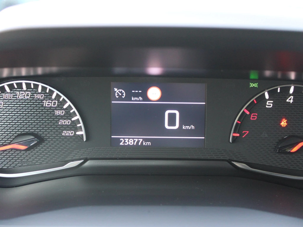 Peugeot 208 – foto 16