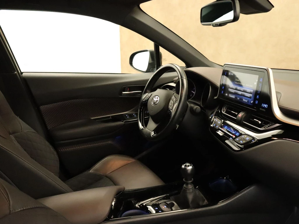 Toyota C-HR – foto 16