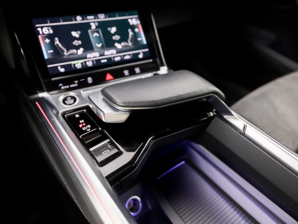 Audi e-tron – foto 13
