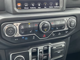 Jeep Wrangler – thumbnail 24