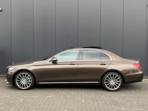 Mercedes-Benz E-Klasse E 200 4M Pano Leder Multibeam Carplay Camera Distronic Sfeerlicht Trekhaak