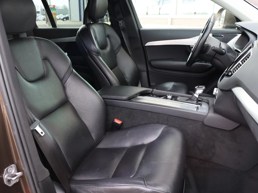 Volvo XC90 – foto 8