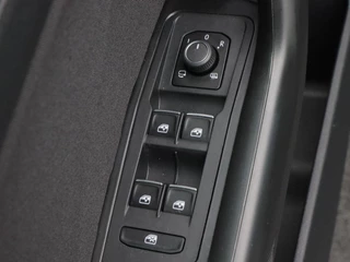 Volkswagen T-Roc – thumbnail 18