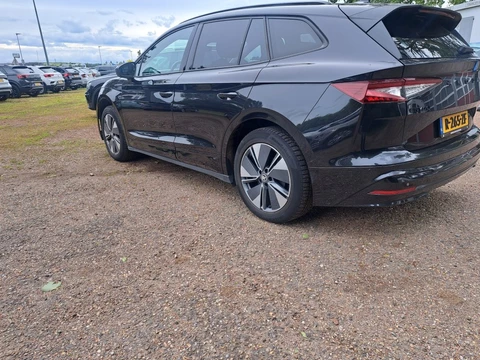 Škoda Enyaq iV 60 180 Pk Black Edition Stoelverwarming Private glass Ecc SOH 94,8 %