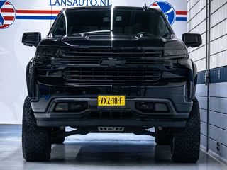 Chevrolet Silverado – thumbnail 2