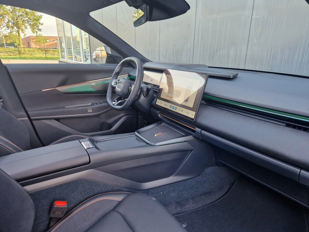 Lynk & Co 08 – foto 13
