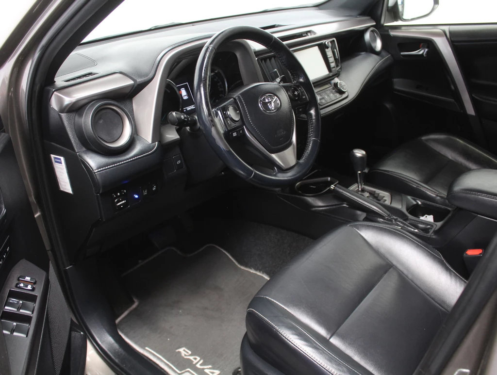 Toyota RAV4 – foto 12