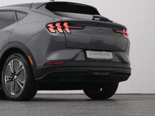 Ford Mustang Mach-E – thumbnail 5