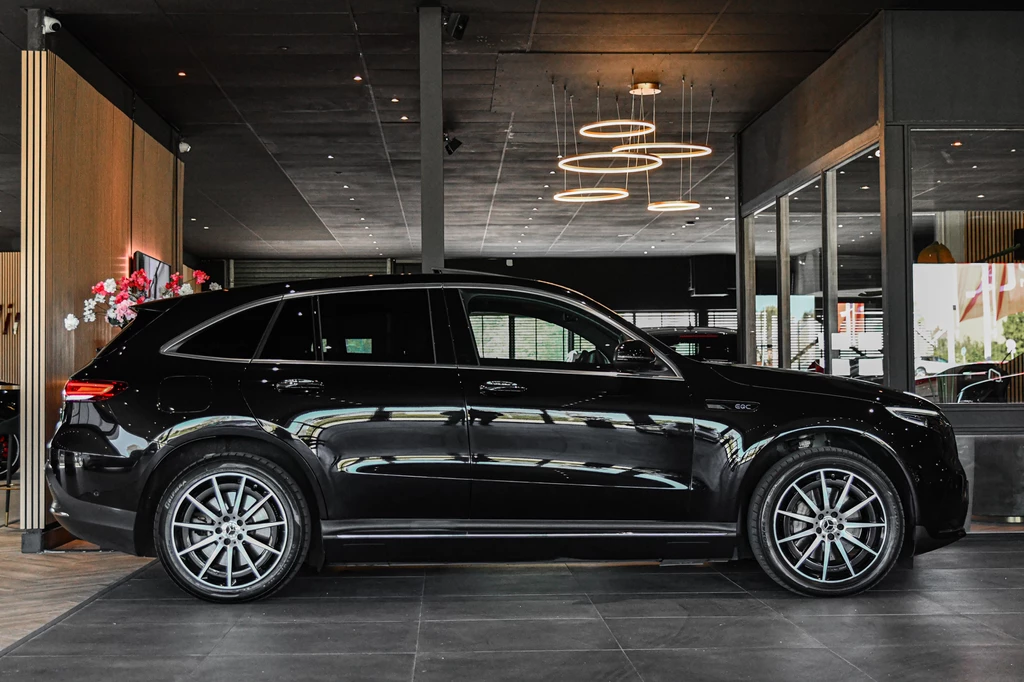 Mercedes-Benz EQC – foto 7