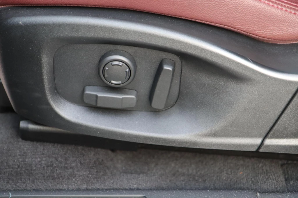 Jaguar E-PACE – foto 73