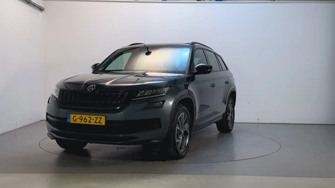 Skoda Kodiaq 1.5 TSI DSG Sportline Business Trekhaak Panoramadak Camera Sfeerverlichting