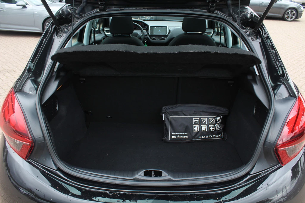 Peugeot 208 – foto 11