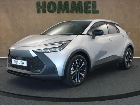 Toyota C-HR 1.8 Hybrid 140 Dynamic - ACHTERUITRIJCAMERA - AUTOMATISCHE AIRCO - APPLE CARPLAY/ANDROID AUTO - ADAPTIEVE CRUISE CONTROL MET STUURHULP - DODEHOEKDETECTIE - VERKEERSBORDDETECTIE - LED KOPLAMPEN - GROOTLICHTASSISTENT - KEYLESS ENTRY/START - VOLLEDIG DIGITAAL INSTRUMENTENPANEEL - PARKEERSENSOREN VOOR EN ACHTER - LICHTMETALEN VELGEN 18" - EXTRA GETINT GLAS - DAB ONTVANGER - REGENSENSOR - VERMOEIDHEIDSHERKENNING -