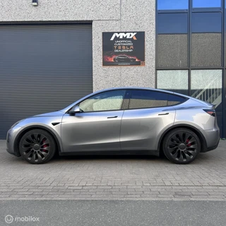 Tesla Model Y – thumbnail 2