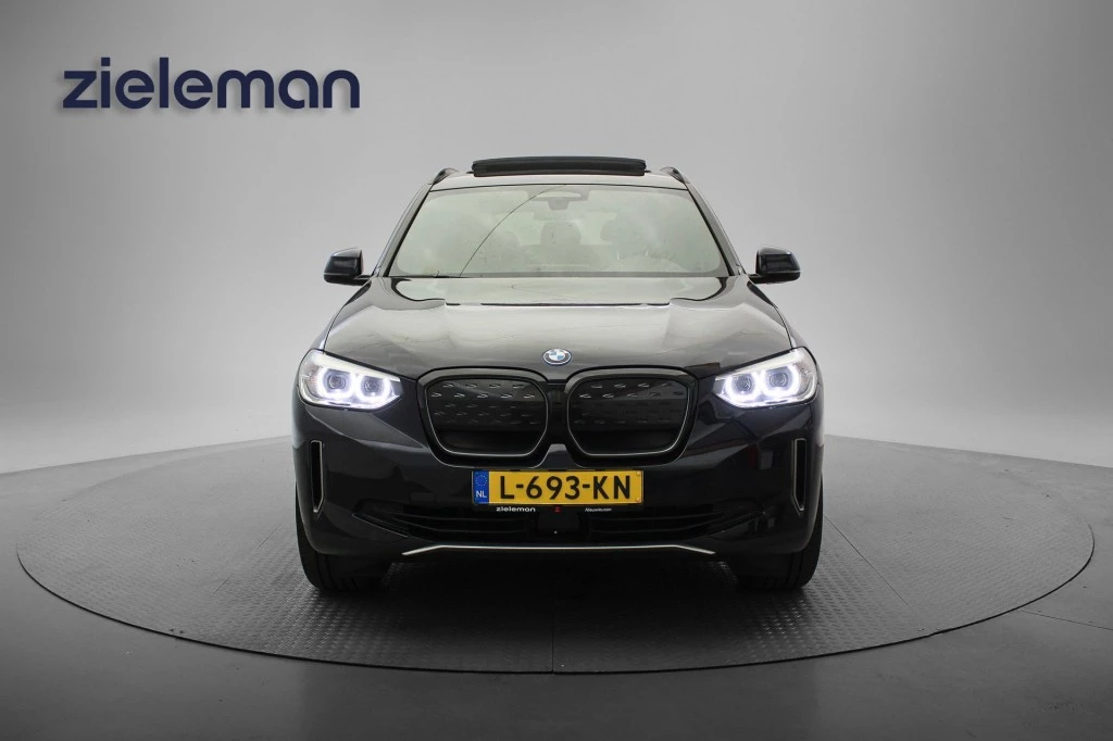 BMW iX3 – foto 11
