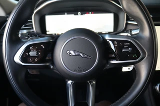 Jaguar F-PACE – thumbnail 37
