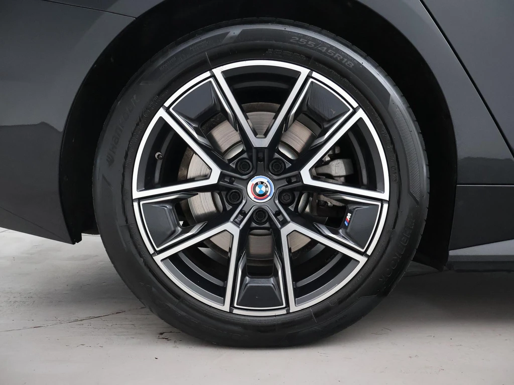 BMW i4 – foto 19