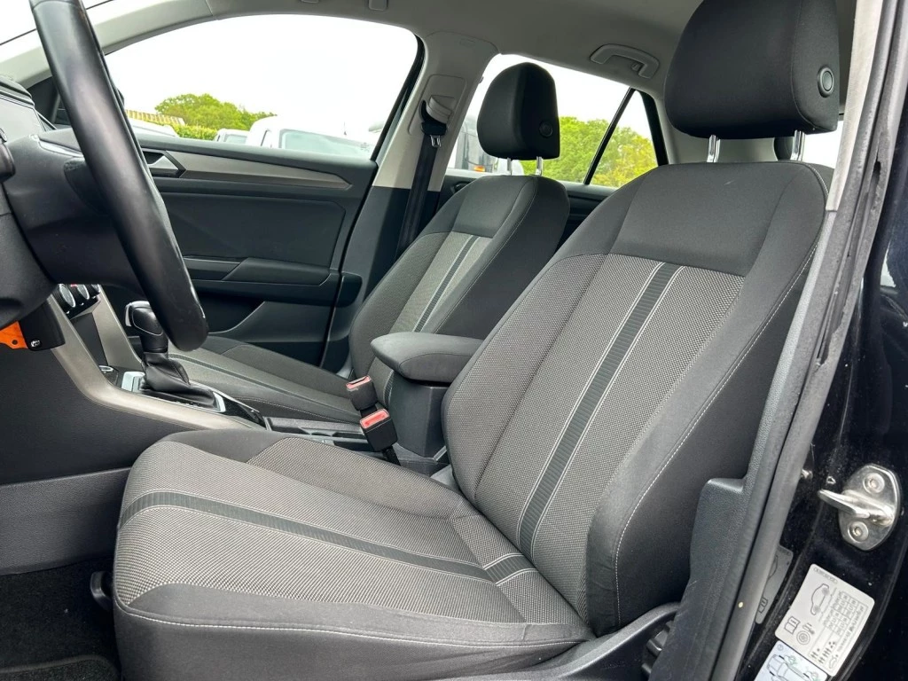 Volkswagen T-Roc – foto 12