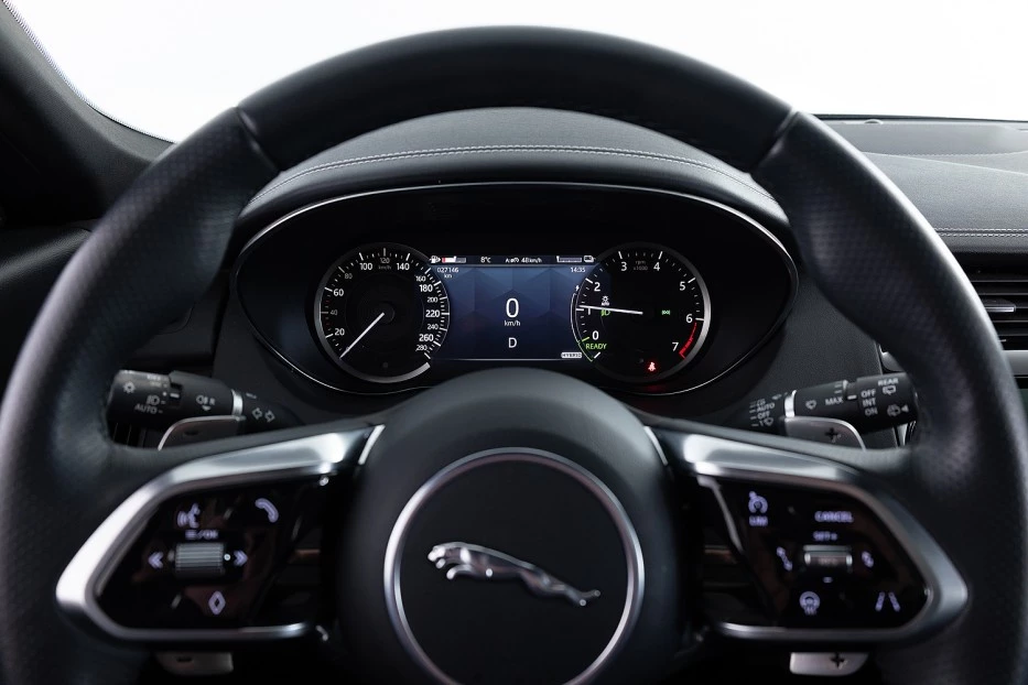 Jaguar E-PACE – foto 43