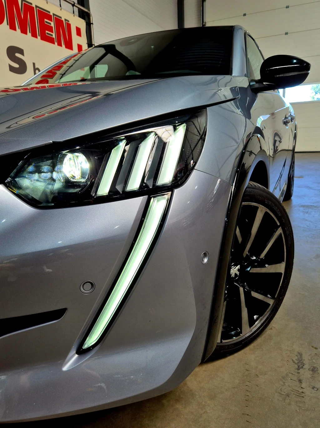 Peugeot 208 – foto 2