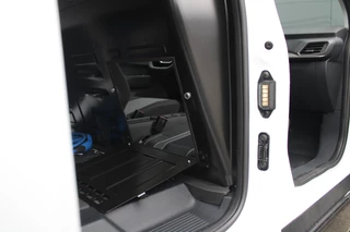 Ford E-Transit Courier – thumbnail 46
