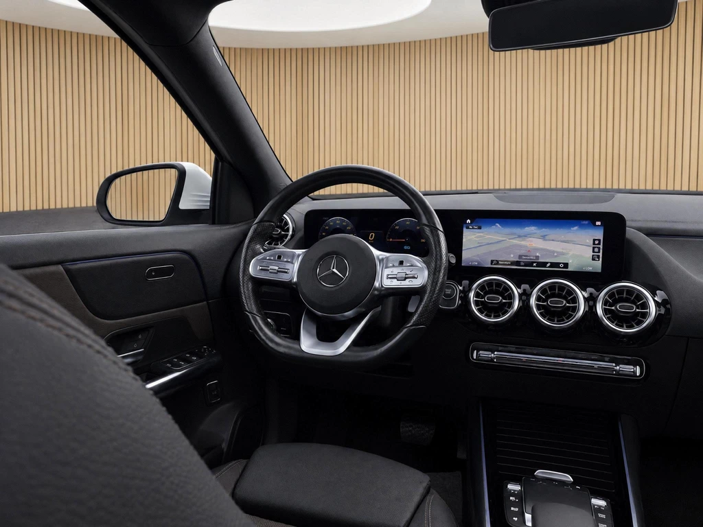 Mercedes-Benz EQA – foto 10