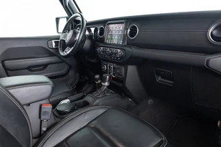 Jeep Wrangler – thumbnail 11