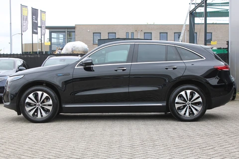 Mercedes-Benz EQC 400 4MATIC 80 kWh (SOH 97,21%) LEDER KEY-LESS GO CARPLAY