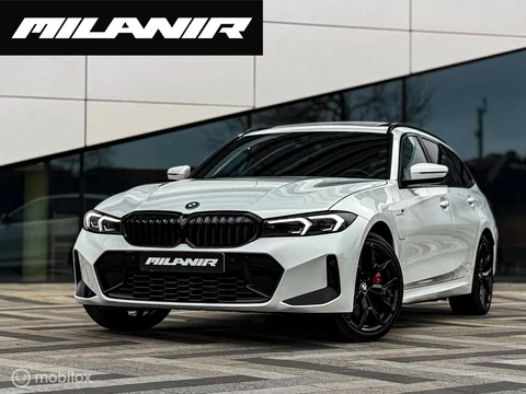 BMW 330e xDrive Touring M Sport Pro |Kuipstoel|Pano|H&K
