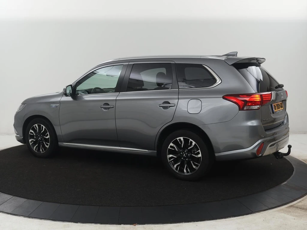 Mitsubishi Outlander – foto 2