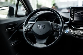 Toyota C-HR – thumbnail 8