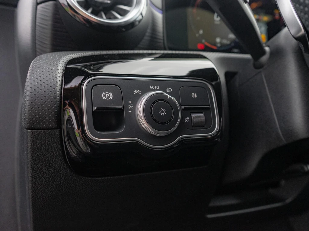 Mercedes-Benz CLA – foto 33