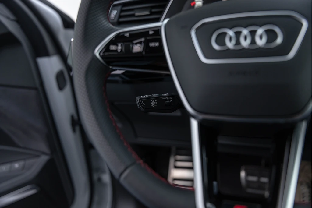 Audi Q8 Sportback e-tron – foto 33