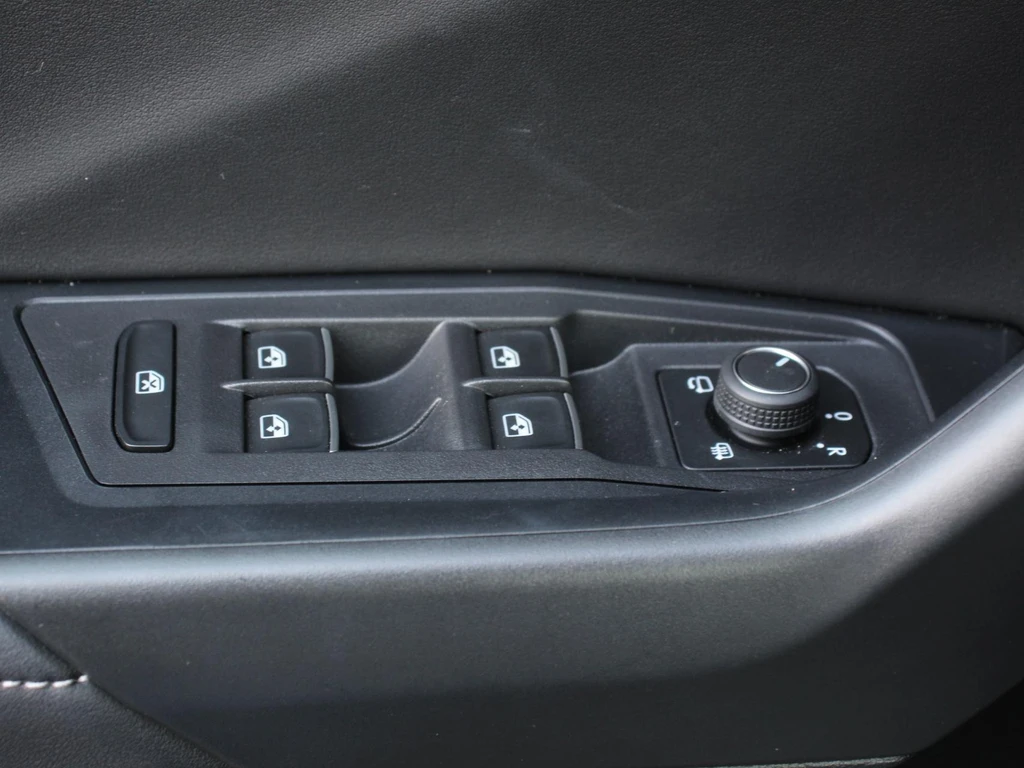 Volkswagen T-Roc – foto 15