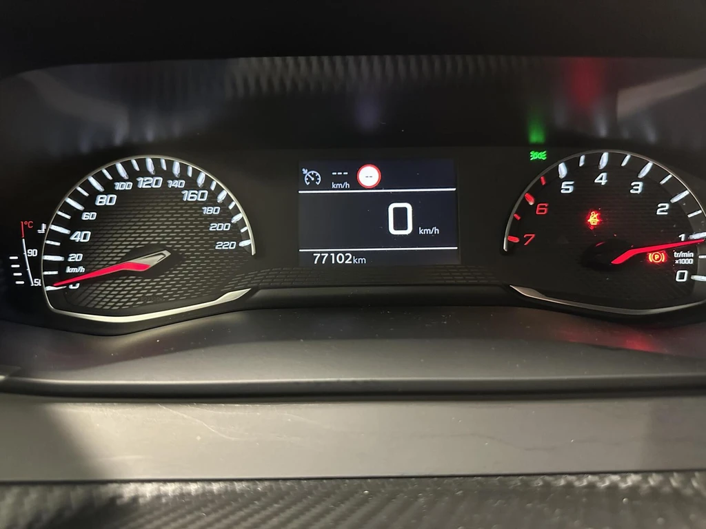 Peugeot 208 – foto 23