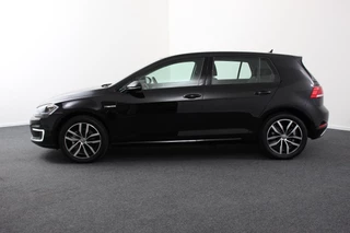 Volkswagen e-Golf – thumbnail 2