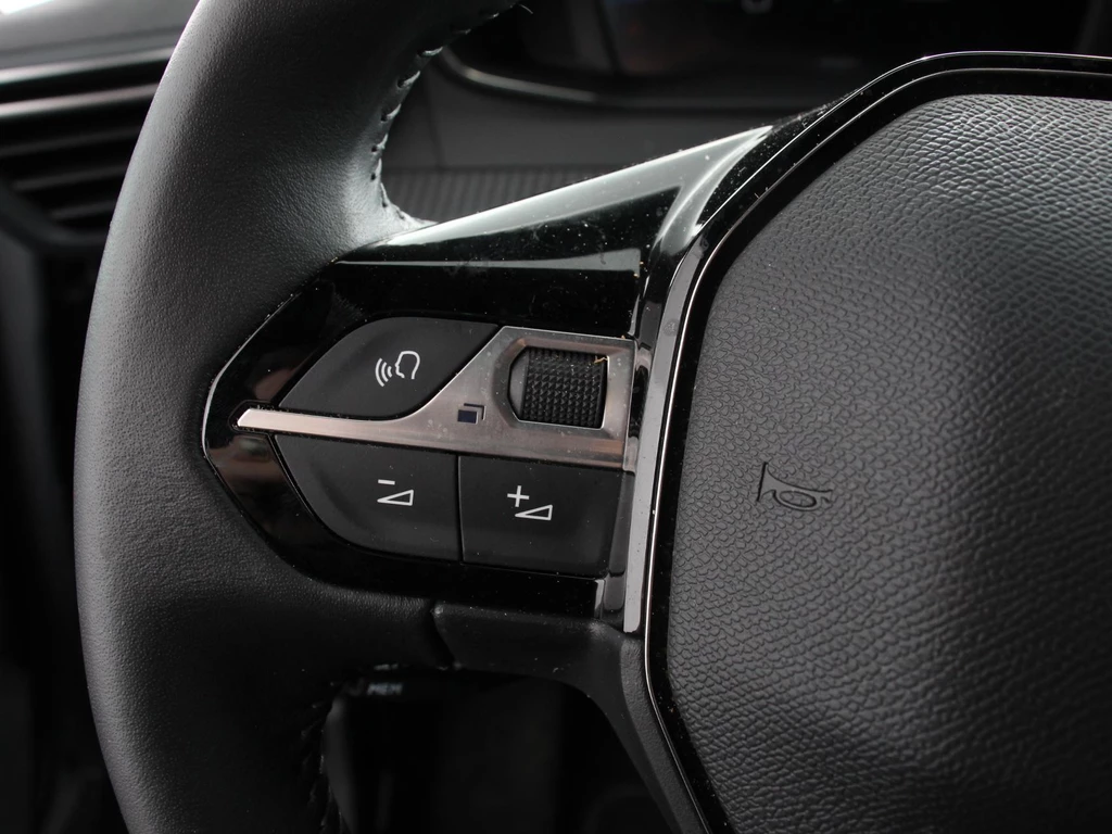 Peugeot e-2008 – foto 22