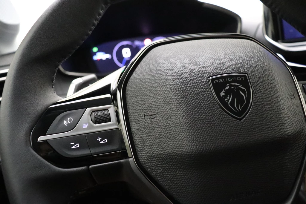 Peugeot 208 – foto 18