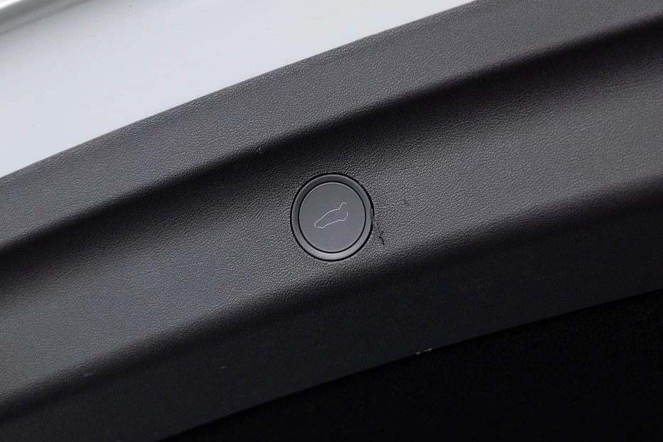Tesla Model Y – foto 38