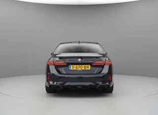 BMW i5 – thumbnail 3