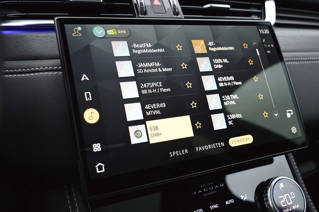 Jaguar F-PACE – foto 26