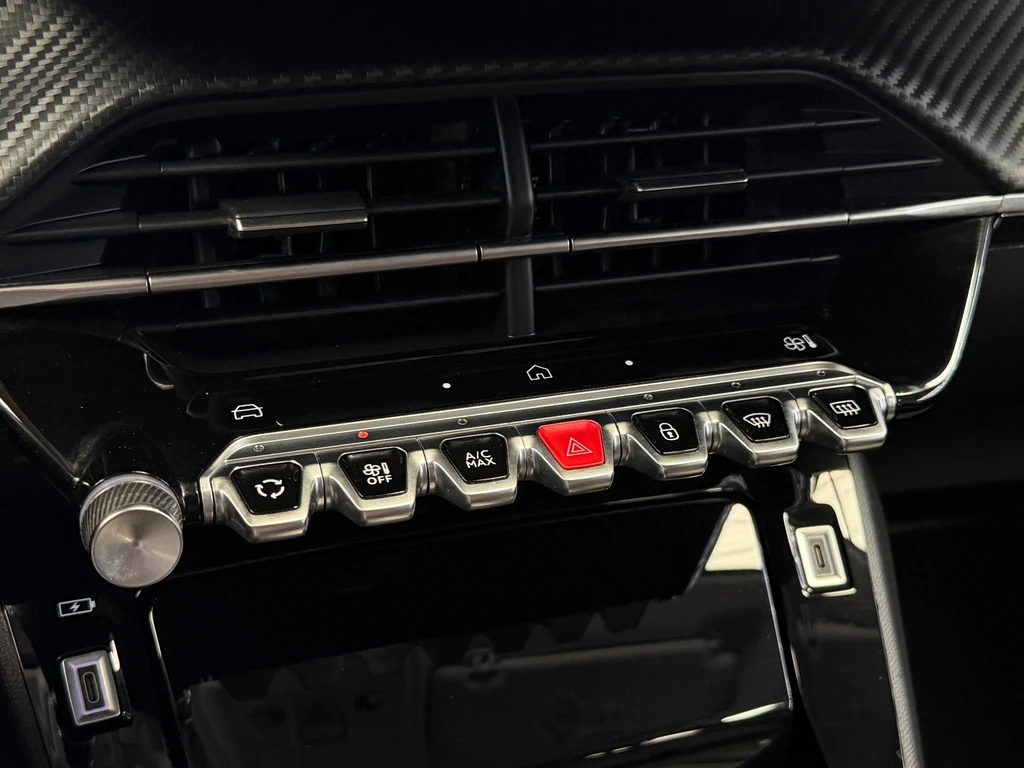 Peugeot 208 – foto 24