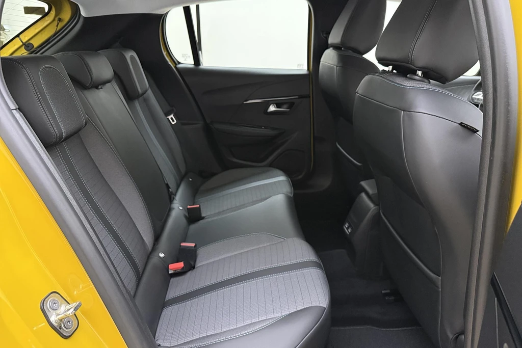 Peugeot 208 – foto 12