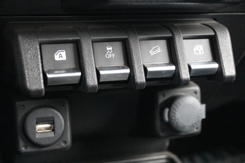 Suzuki Jimny – foto 13
