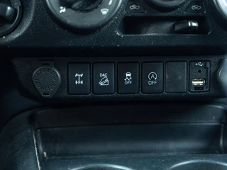 Toyota Hilux – thumbnail 48