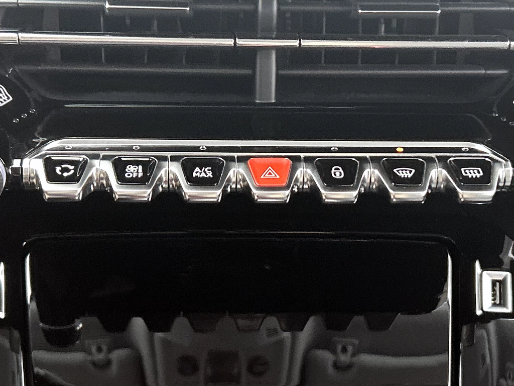 Peugeot e-2008 – foto 12