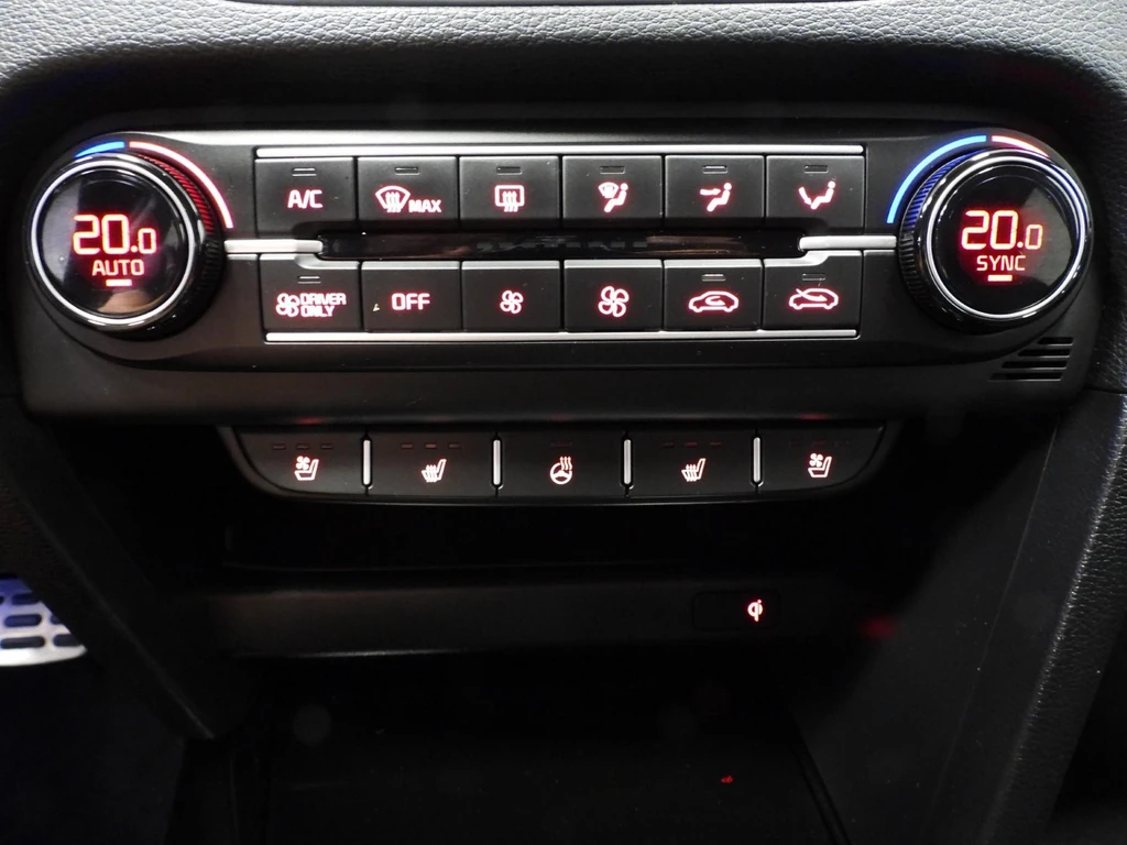Kia XCeed – foto 11